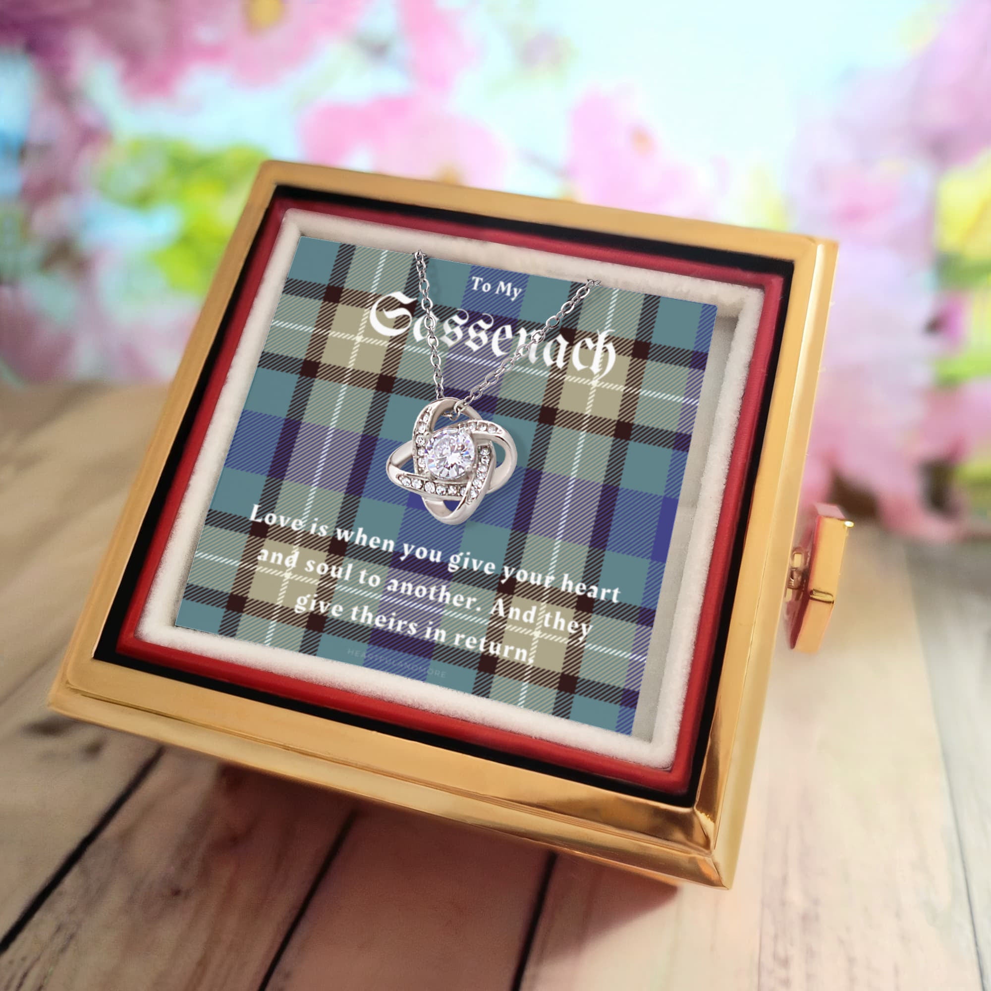 To My Sassenach – Love Knot Necklace & Preserved Rose Gift Box