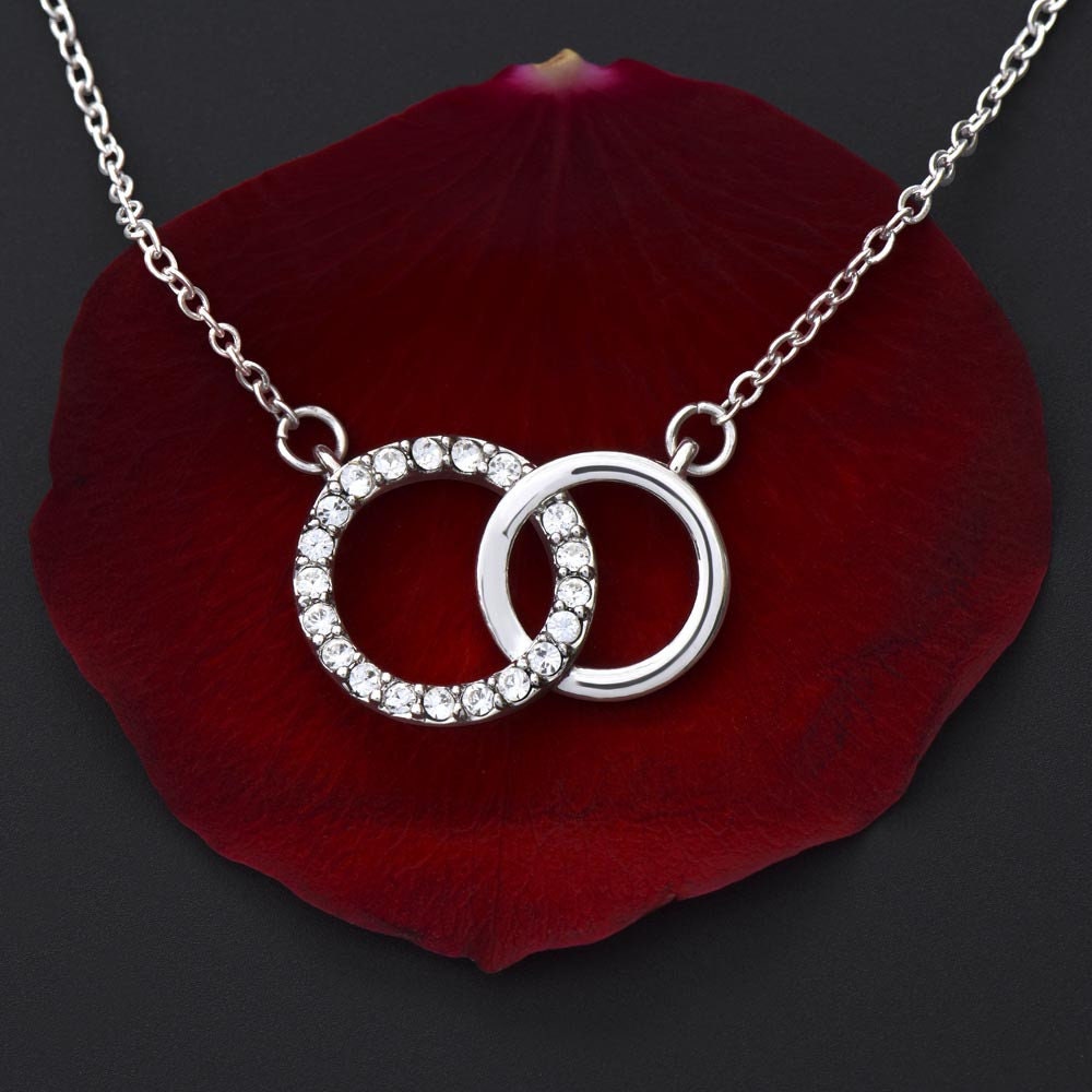 Gifts for Pregnant Daughter, Celebrate the Joy of Motherhood with Baby Shower and Mom-to-be Gifts - Perfect for First-time Mothers-to-be